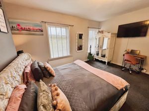 Master bedroom- click for photo gallery